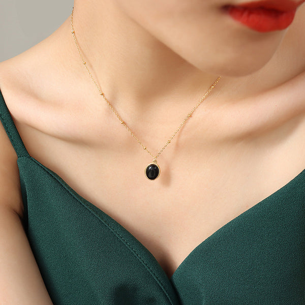 Black Onyx Pendant Necklace.